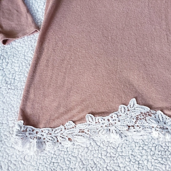 Charming Charlie Bow Back Top - Picture 4 of 7